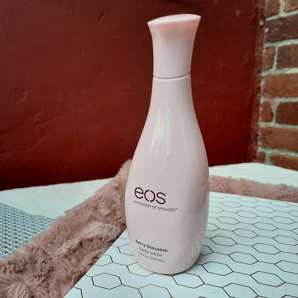 EOS Berry Blossom Body Lotion with Shea Butter Rare Discontinued